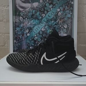 Nike Black and White Sneakers